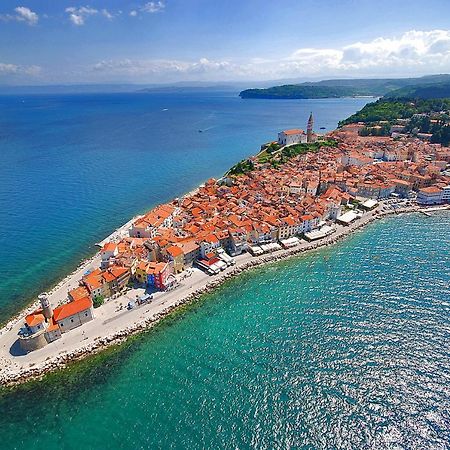 Apart Seaview Пиран Екстериор снимка